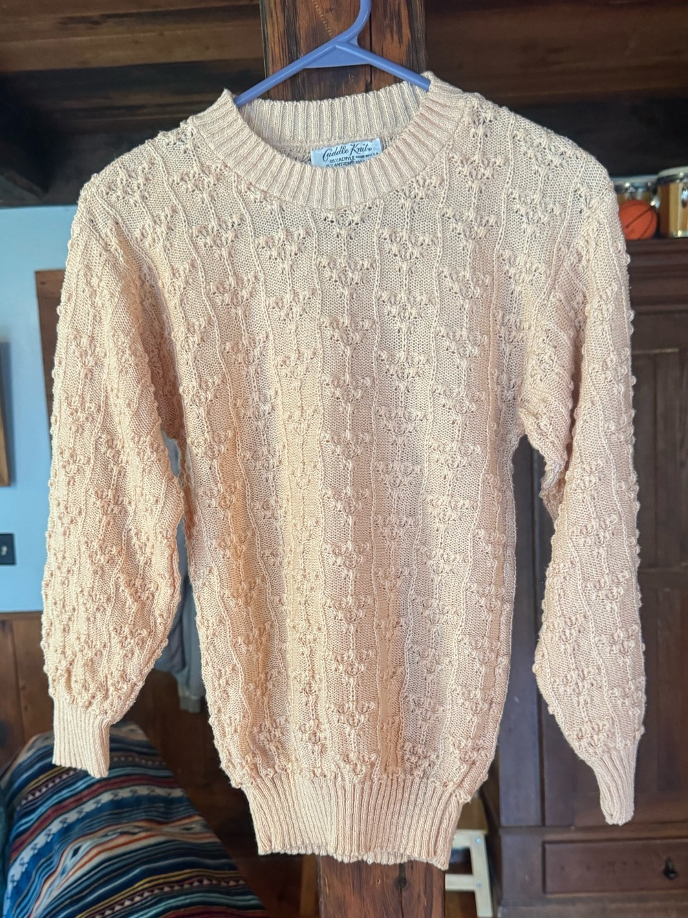 Vintage cuddle knit Crewneck Sweater in Pale Peach - Classic Comfort
